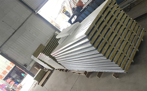 同仁彩钢夹芯板