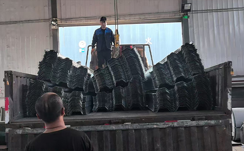 闭口楼承板耐火时限实测：大跨度怎样选同仁楼承板