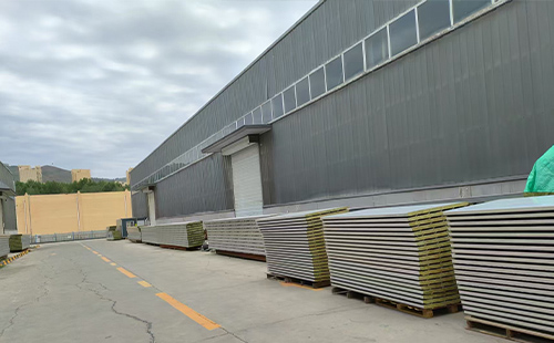 同仁彩钢岩棉板防火极限实测:外墙系统如何通过A级验收 同仁彩钢岩棉板防火极限实测:外墙系统如何通过A级验收