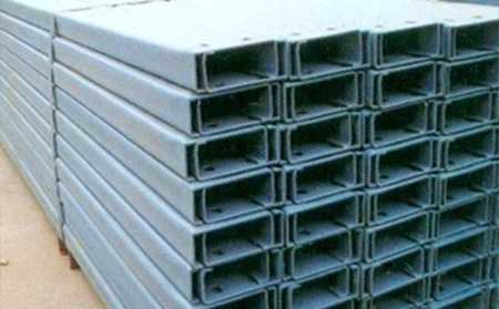 冷弯同仁C型钢：建筑结构中的高效支撑与灵活应用之选